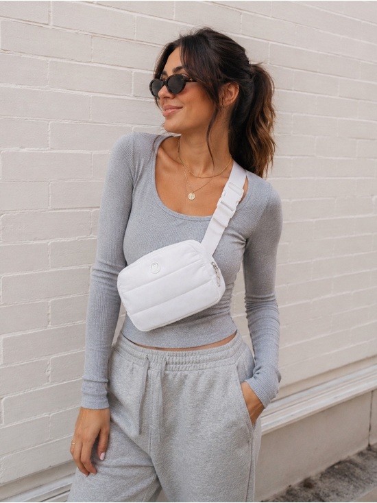 lululemon athletica Handbags - Lululemon Everywhere Belt Bag Large Wunder Puff